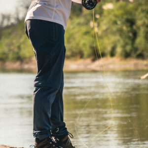 Pantalon azul de pesca